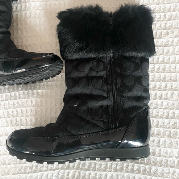 Coach black logo fur trim winter boots size 8.5 - Picture 6 of 11
